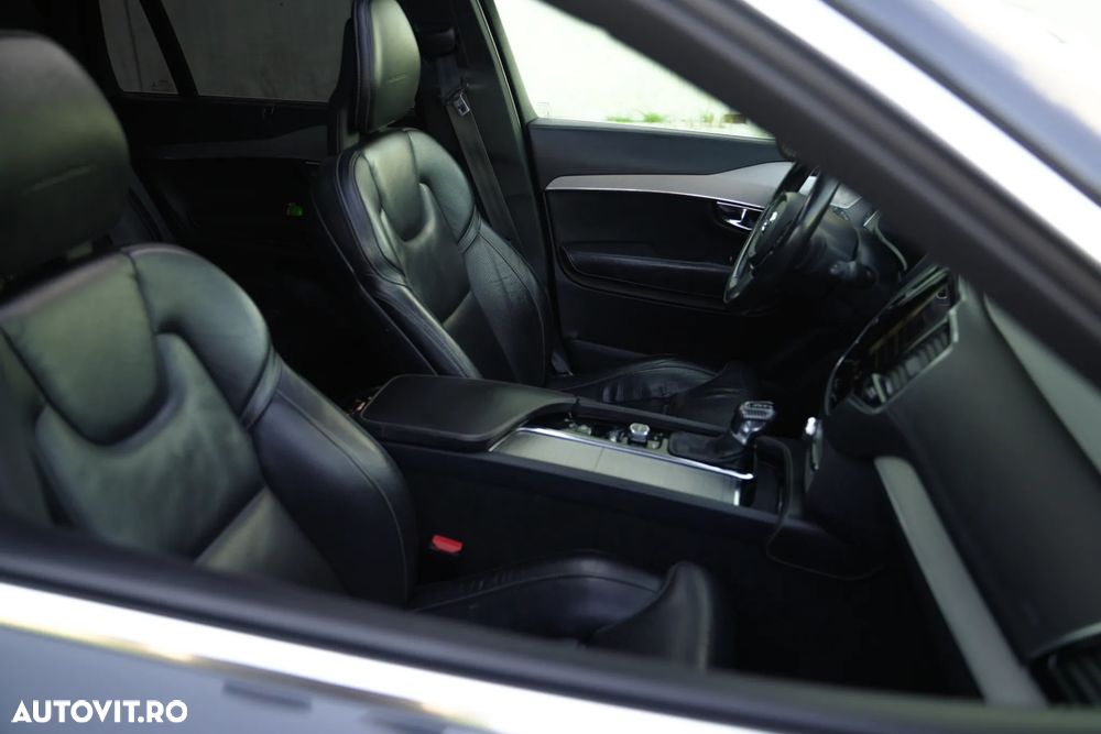 Volvo XC 90 - 28