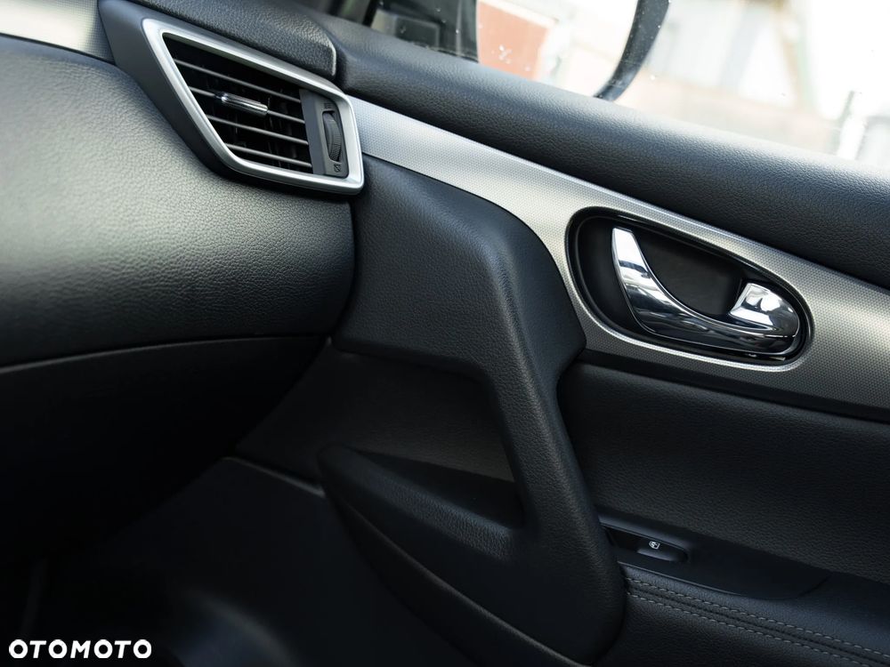Nissan Qashqai 1.5 dCi N-Connecta - 22