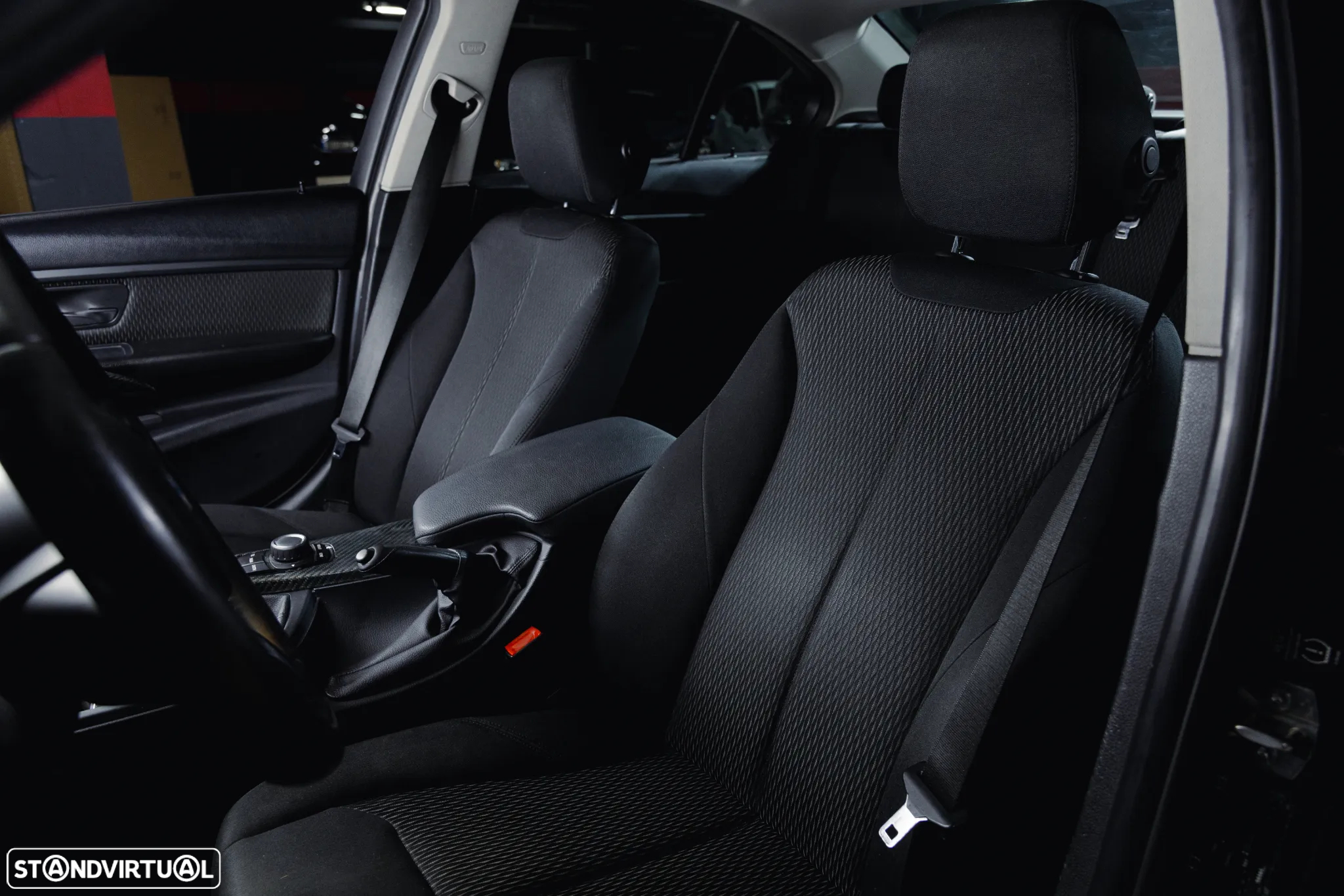 BMW 328 i Pack M - 19
