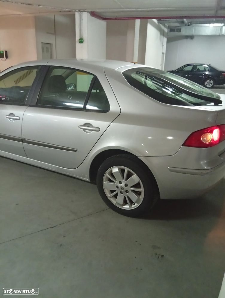 Renault Laguna 1.9 dCi Confort - 3