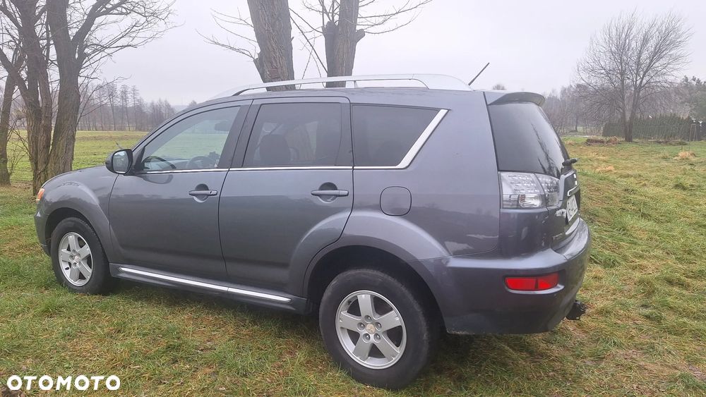 Mitsubishi Outlander 2.0 Intense + 2WD CVT - 1