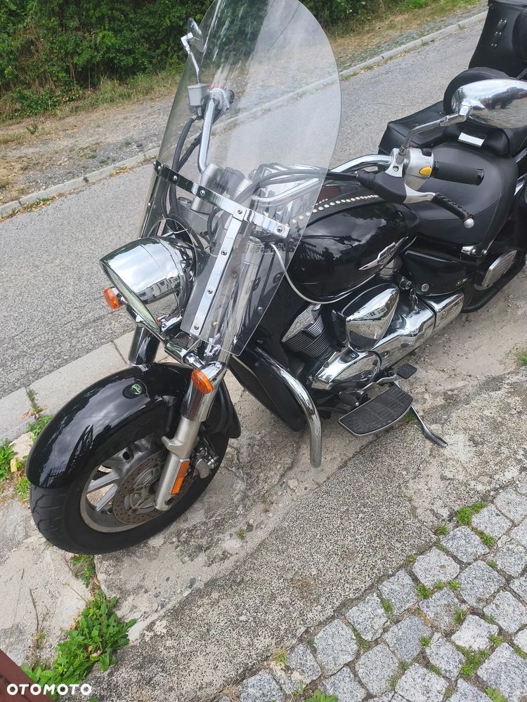Suzuki Intruder - 13