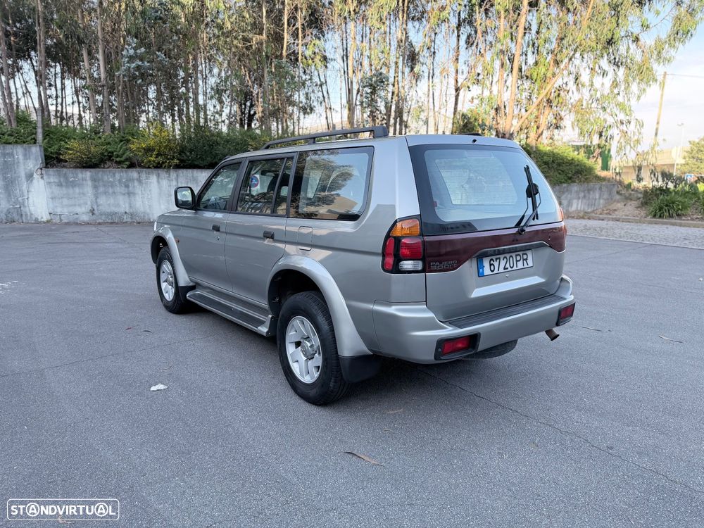 Mitsubishi Pajero Sport 2.5 TD GLS - 3