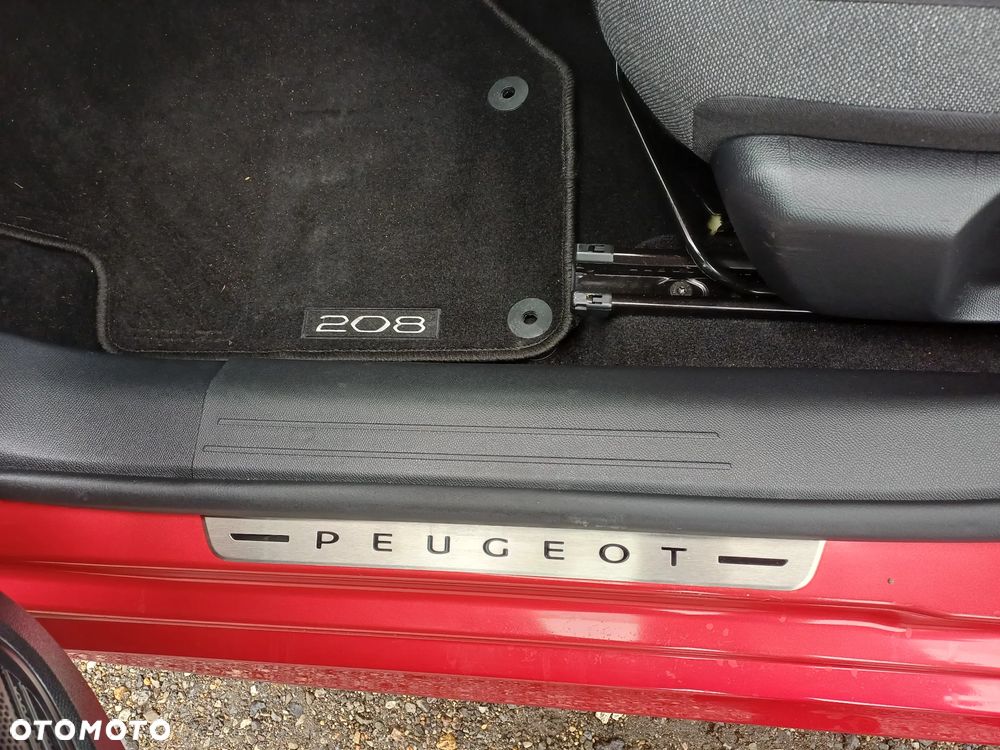 Peugeot 208 1.2 PureTech Allure S&S EAT8 - 13