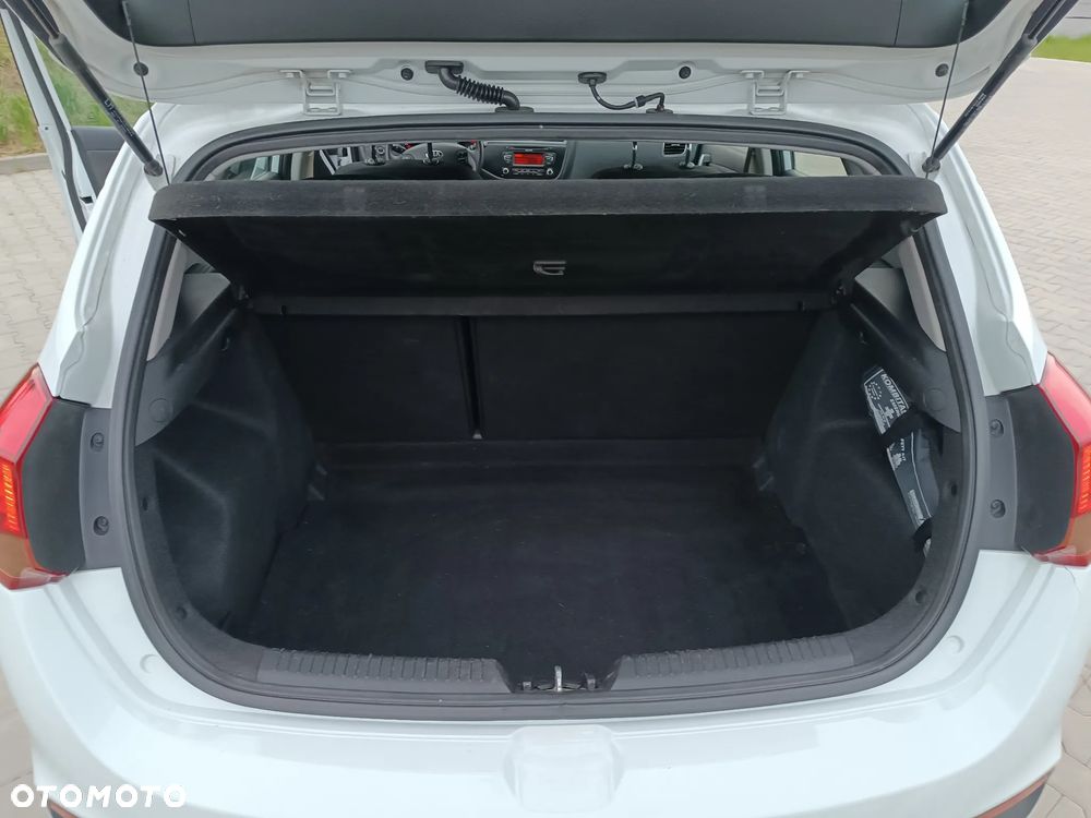 Kia Ceed 1.4 CVVT Vision - 23