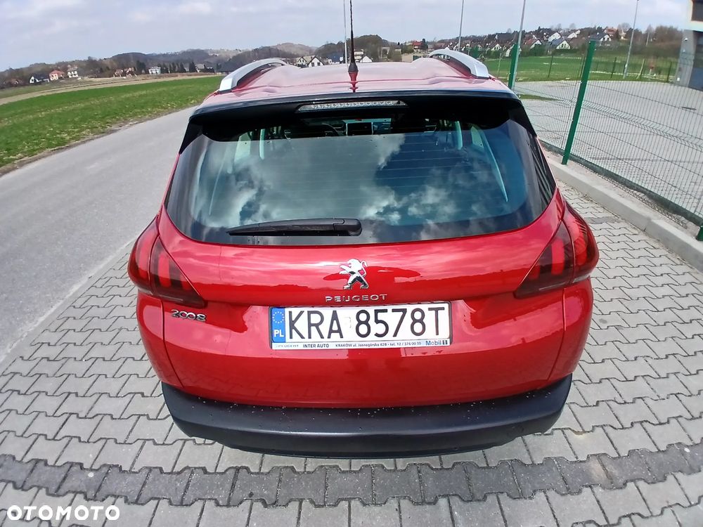 Peugeot 2008 1.2 Pure Tech Allure S&S - 4