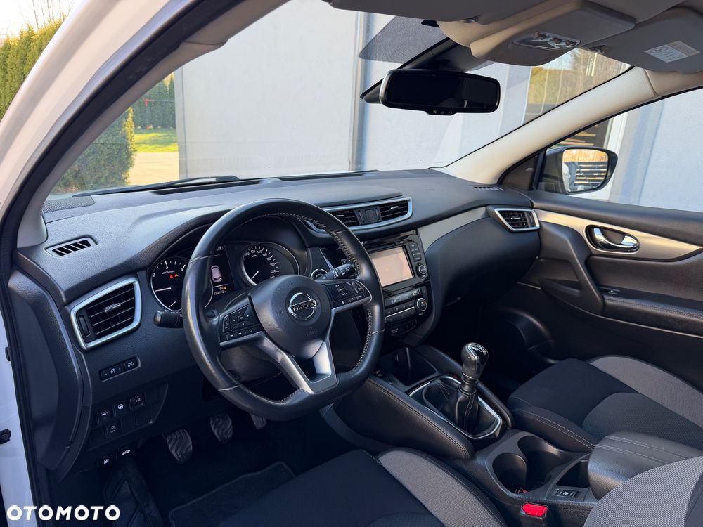 Nissan Qashqai 1.5 dCi N-Connecta - 10