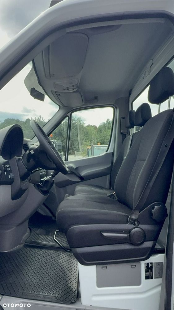 Mercedes-Benz Sprinter - 16