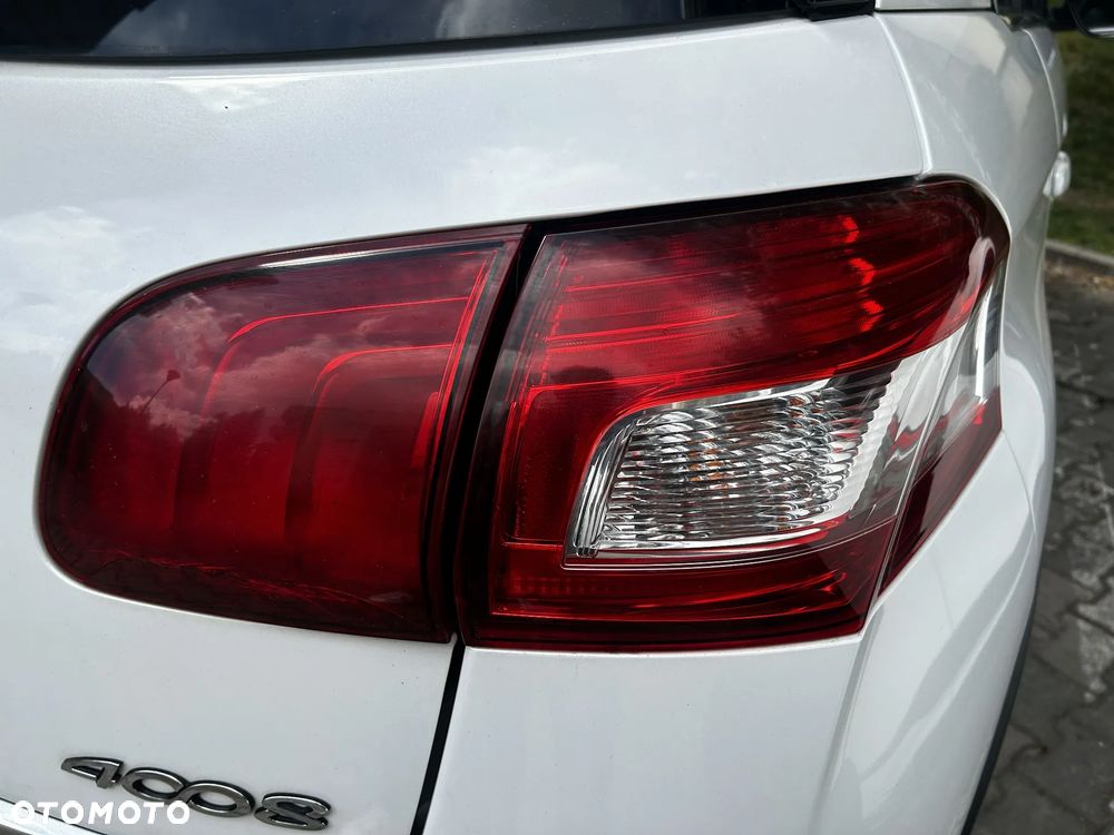 Peugeot 4008 - 3
