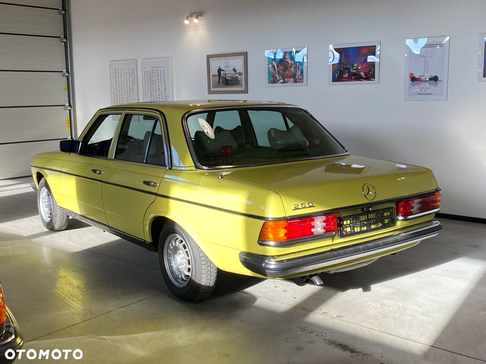 Mercedes-Benz W123 - 4