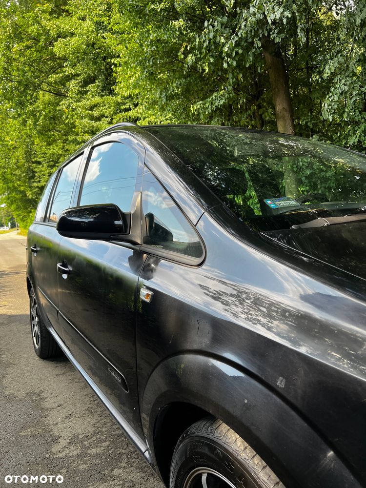 Opel Zafira 1.6 Enjoy - 18