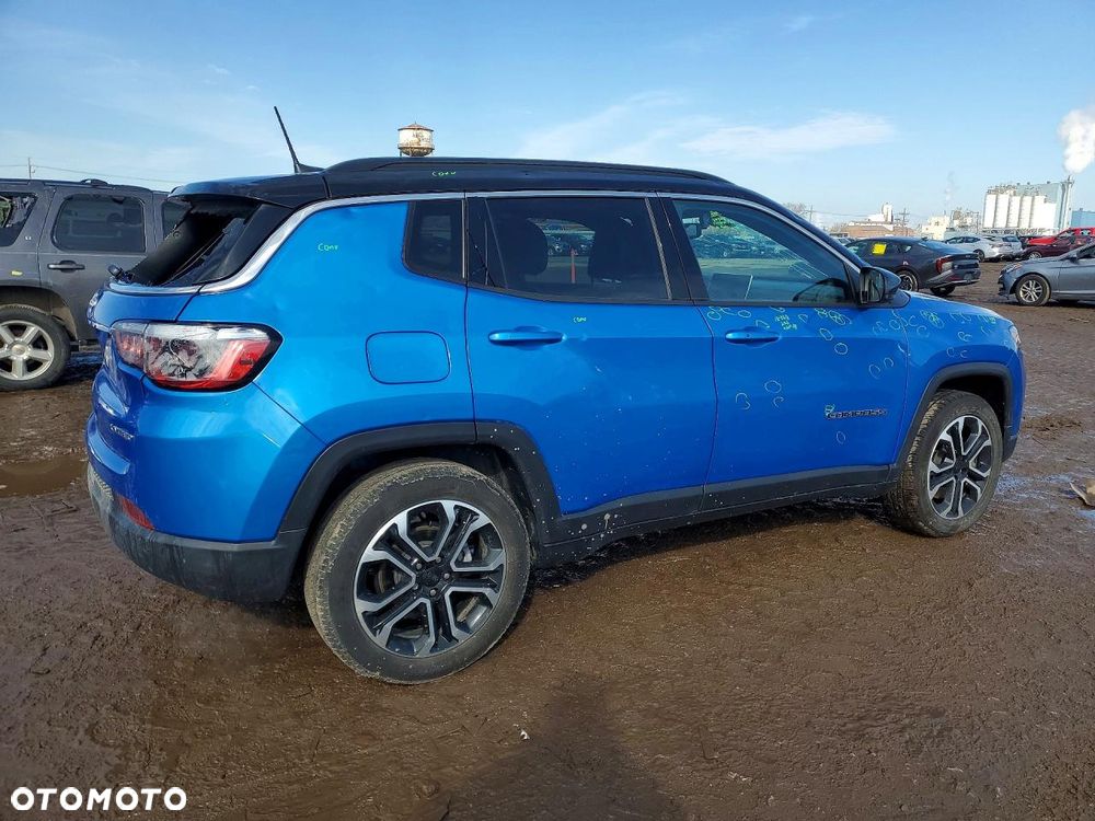 Jeep Compass - 4