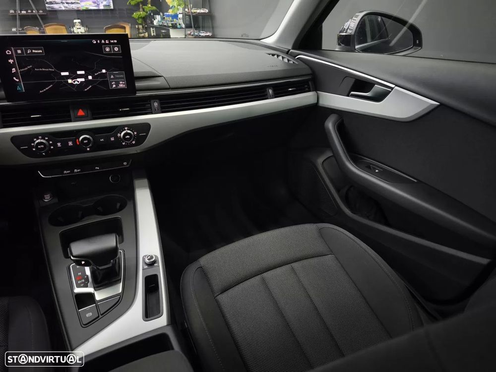 Audi A4 Avant 30 TDI Advanced S tronic - 31