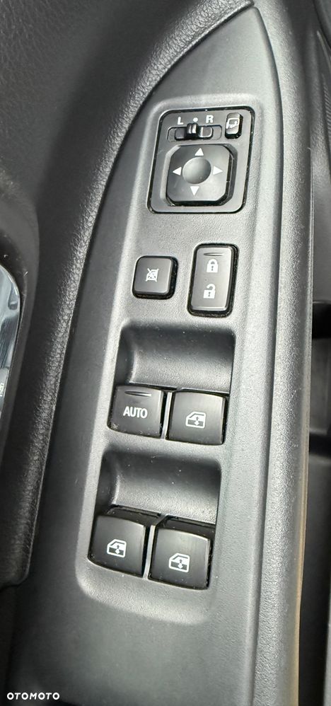 Mitsubishi Outlander 2.0 4WD CVT Plus - 24