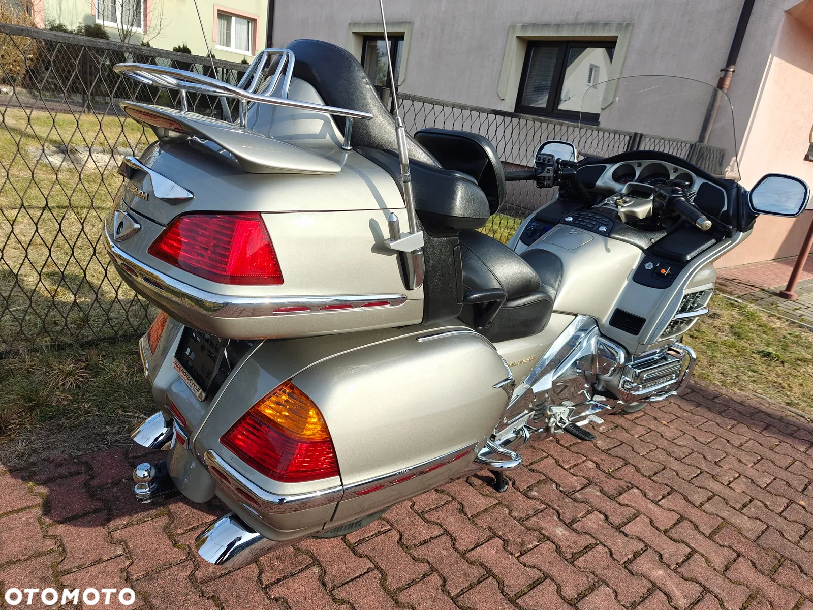 Honda GL - 5
