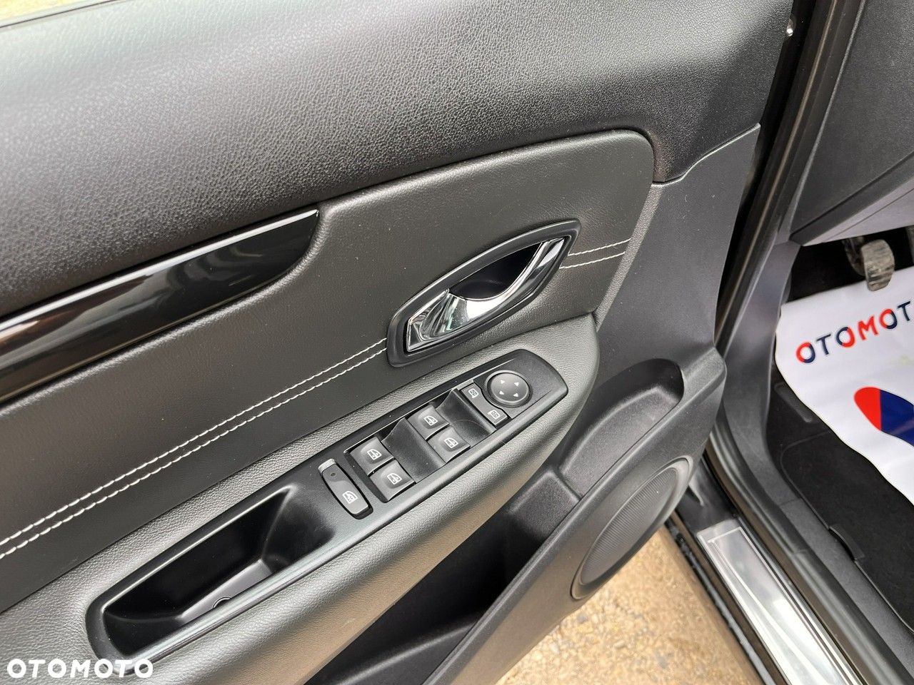 Renault Grand Scenic - 14