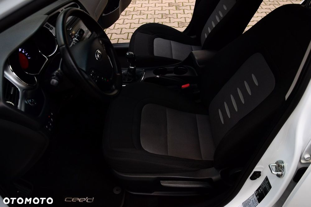 Kia Ceed - 18