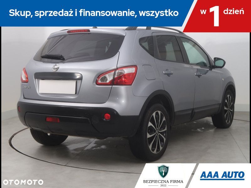 Nissan Qashqai - 6
