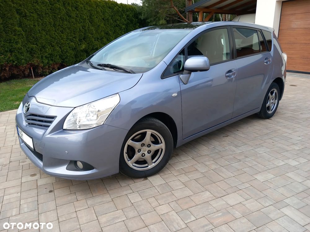 Toyota Verso 2.0 D-4D - 2