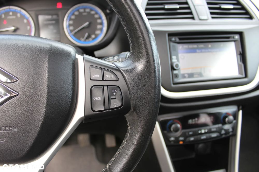 Suzuki SX4 S-Cross 1.6 Premium Plus 4WD - 24