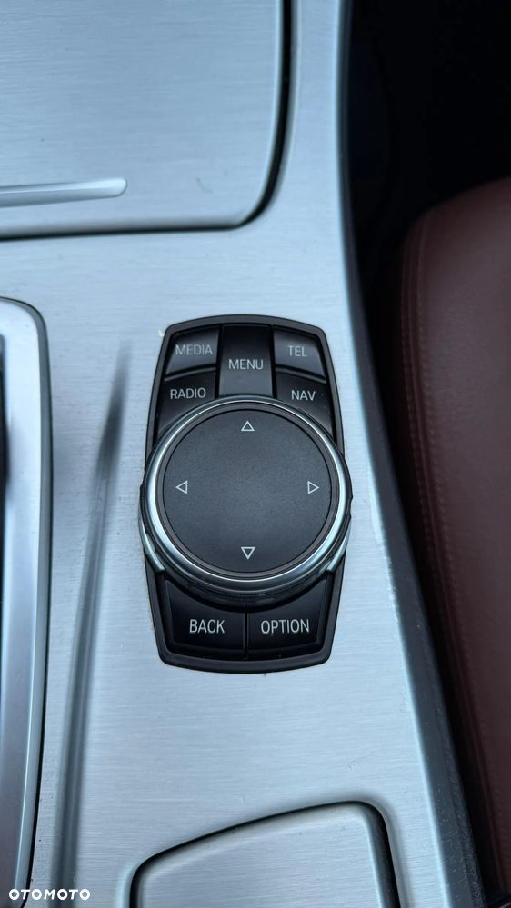 BMW Seria 5 520d xDrive Luxury Line - 29