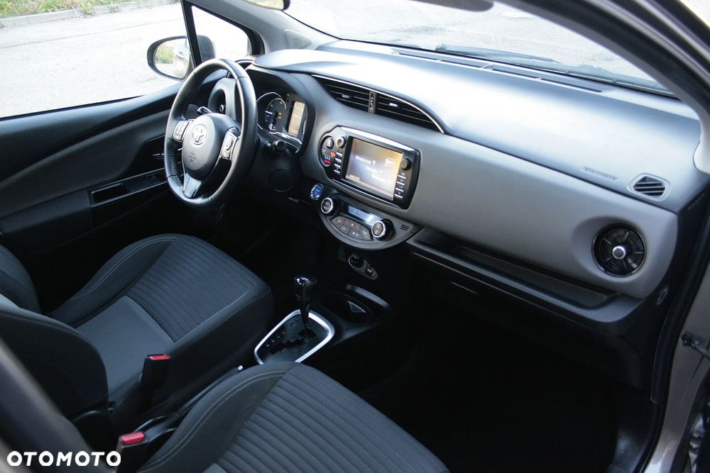 Toyota Yaris - 17