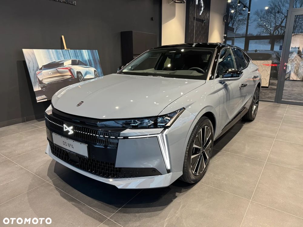 DS Automobiles N°4 E-Tense 58.3kWh Étoile Alcantara - 1