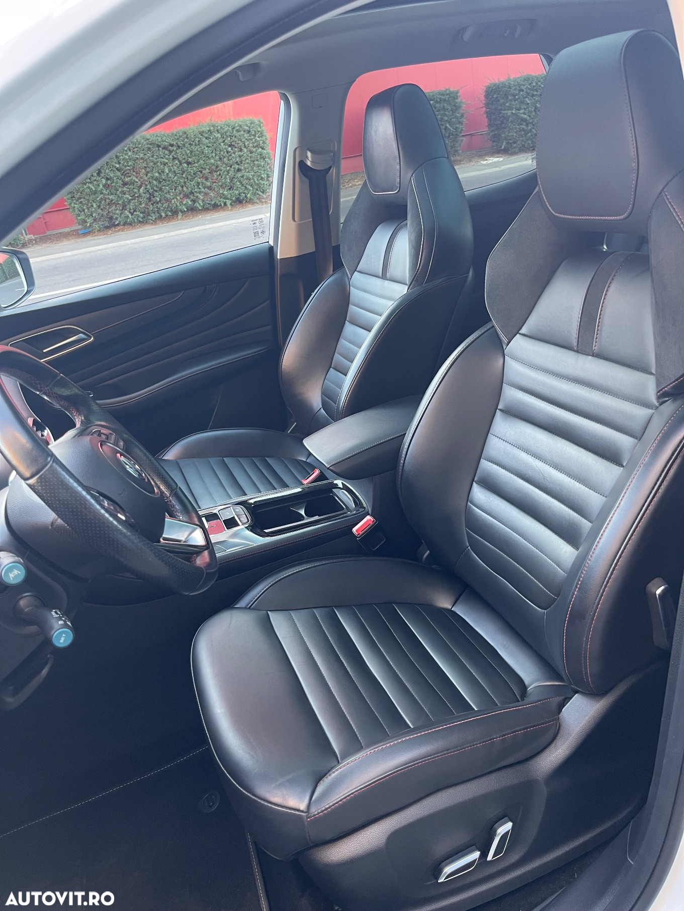 MG EHS 1.5T-GDI PHEV Luxury - 10