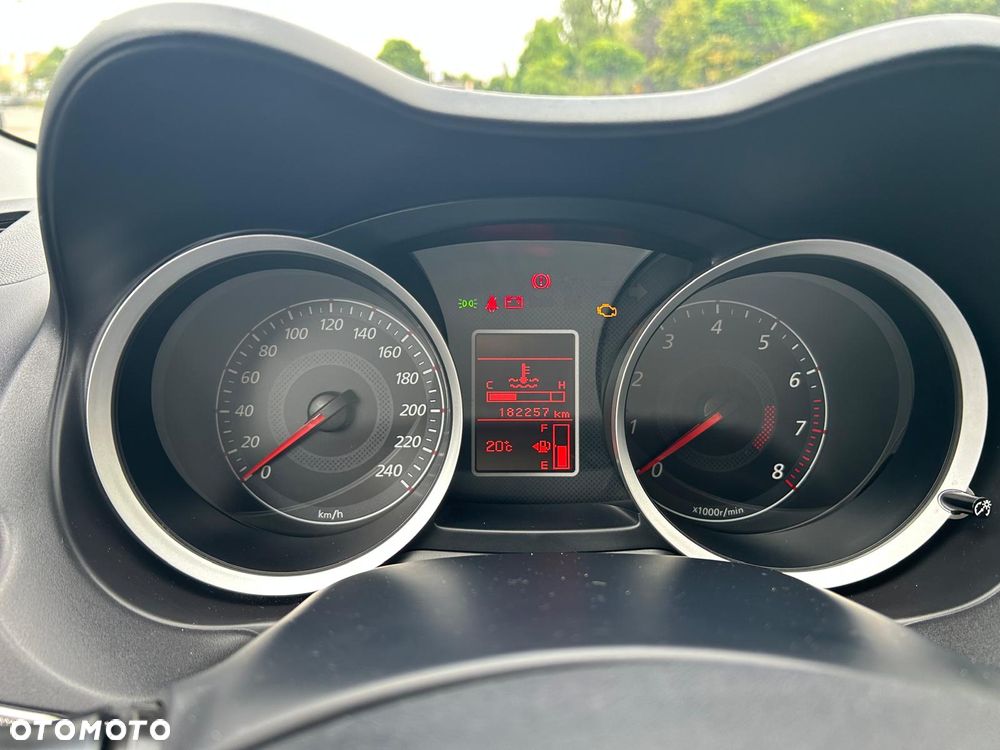 Mitsubishi Lancer - 21