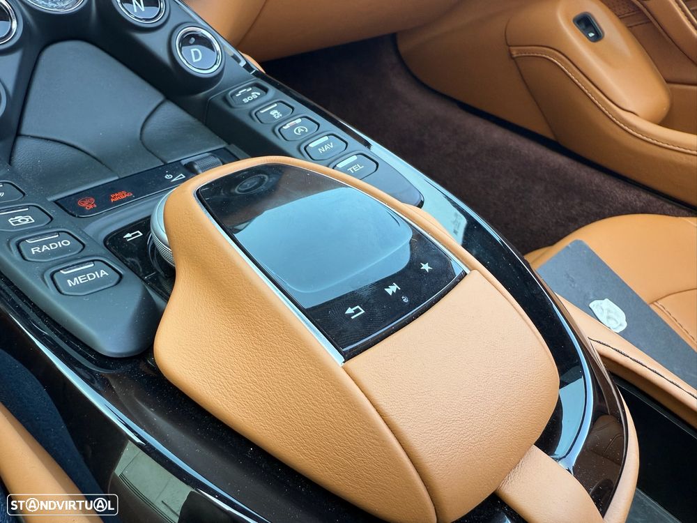 Aston Martin Vantage Roadster V8 - 26