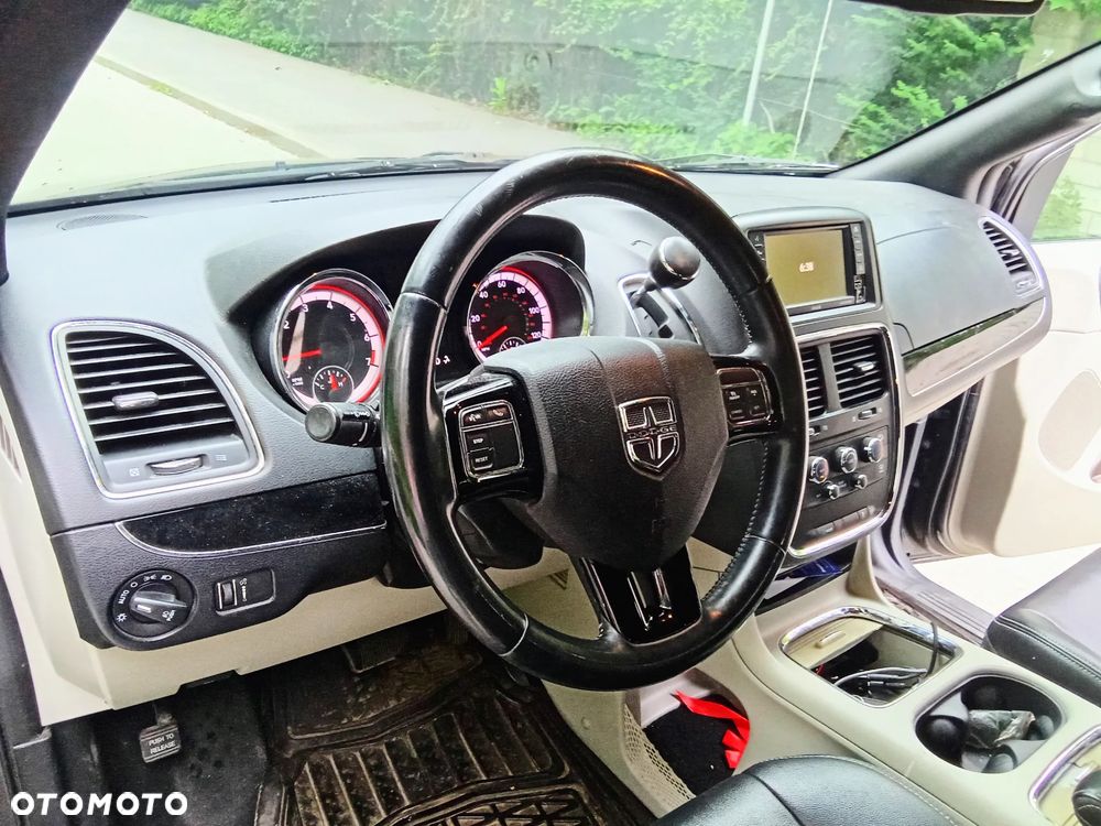 Dodge Grand Caravan - 15