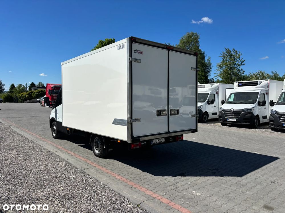 Iveco DAILY 35S14,35S15,35S16,35S17,KILKA SZTUK IZOTERMY CHLODNIE PODWOZIA DO ZABUDOWY KIPRY WYWROTKI KILKANASCIE SZTUK - 4