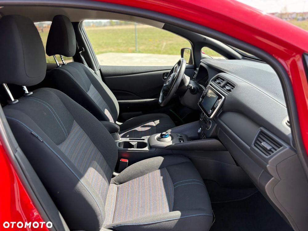 Nissan Leaf 40kWh Acenta - 11