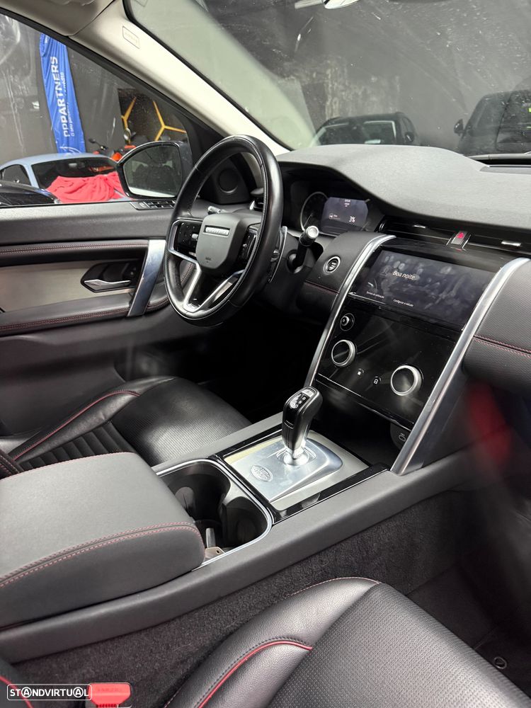 Land Rover Discovery Sport P300e R-Dynamic SE - 6