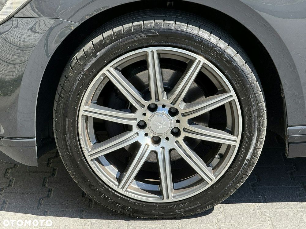 Volkswagen Passat - 22