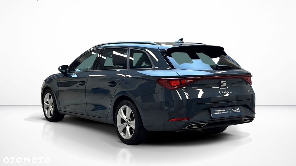 Seat Leon 1.5 eTSI FR DSG - 4