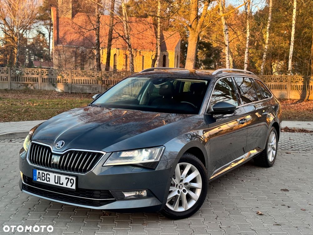 Skoda Superb 2.0 TDI DSG Premium Edition - 17