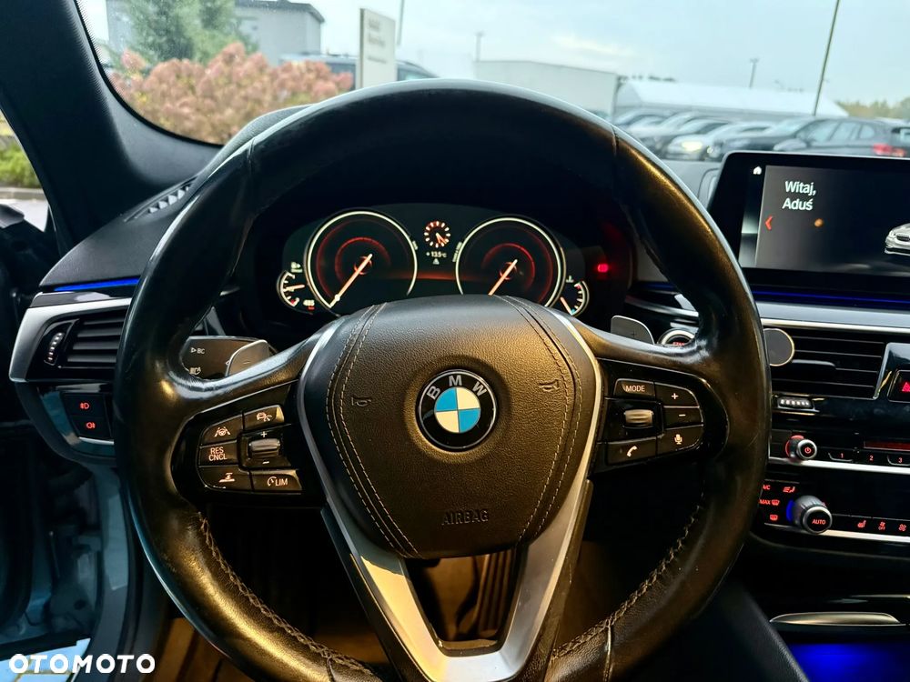 BMW Seria 5 525d Sport Line sport - 9