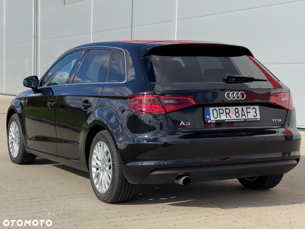 Audi A3 Sportback - 3