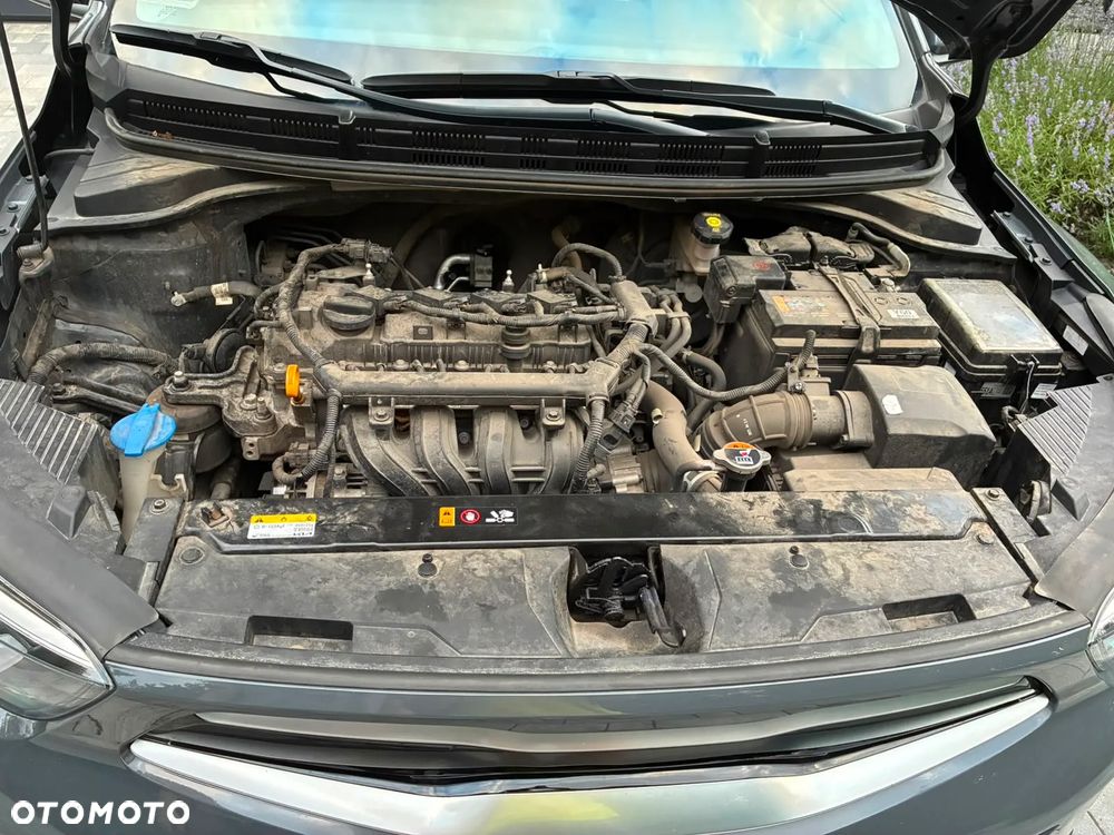 Kia Stonic 1.2 L - 10