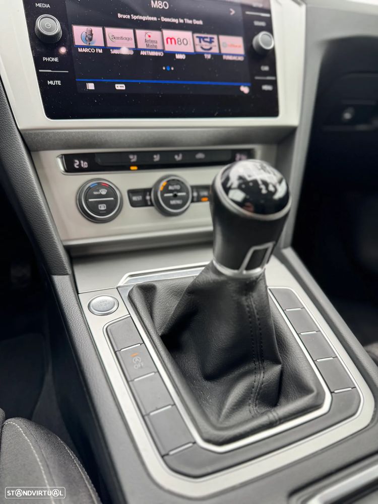 VW Passat 2.0 TDI Highline - 17