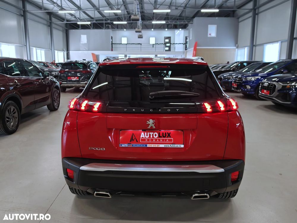 Peugeot 2008 PureTech 130 EAT8 Allure - 18