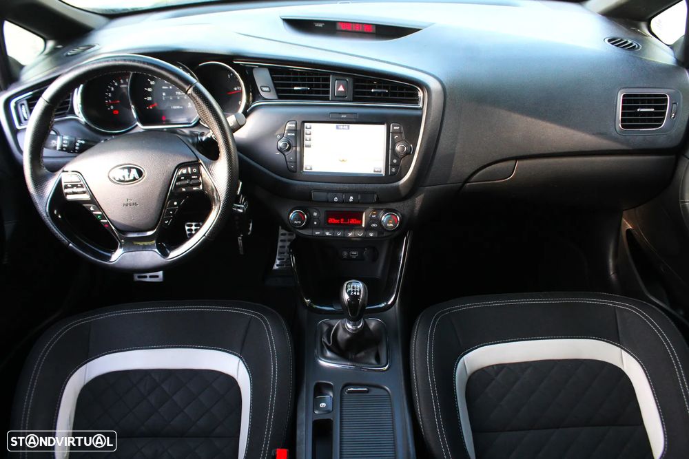 Kia Ceed 1.6 CRDi GT Line - 53