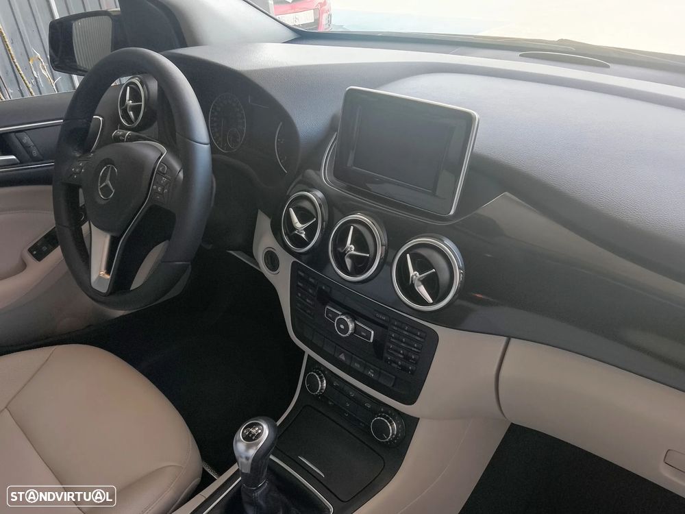 Mercedes-Benz B 180 CDI Urban - 9