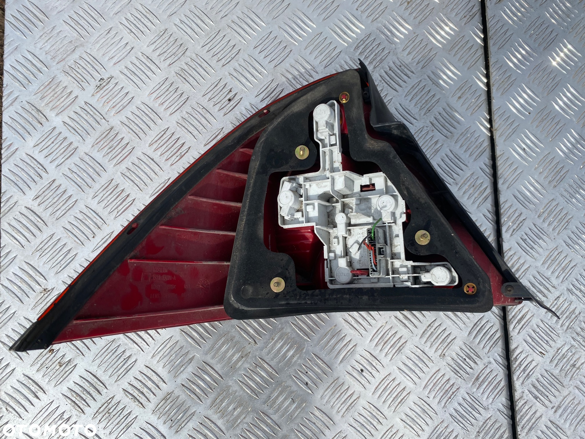 LAMPA PRAWY TYŁ FORD MONDEO MK3 LIFT SEDAN - 2