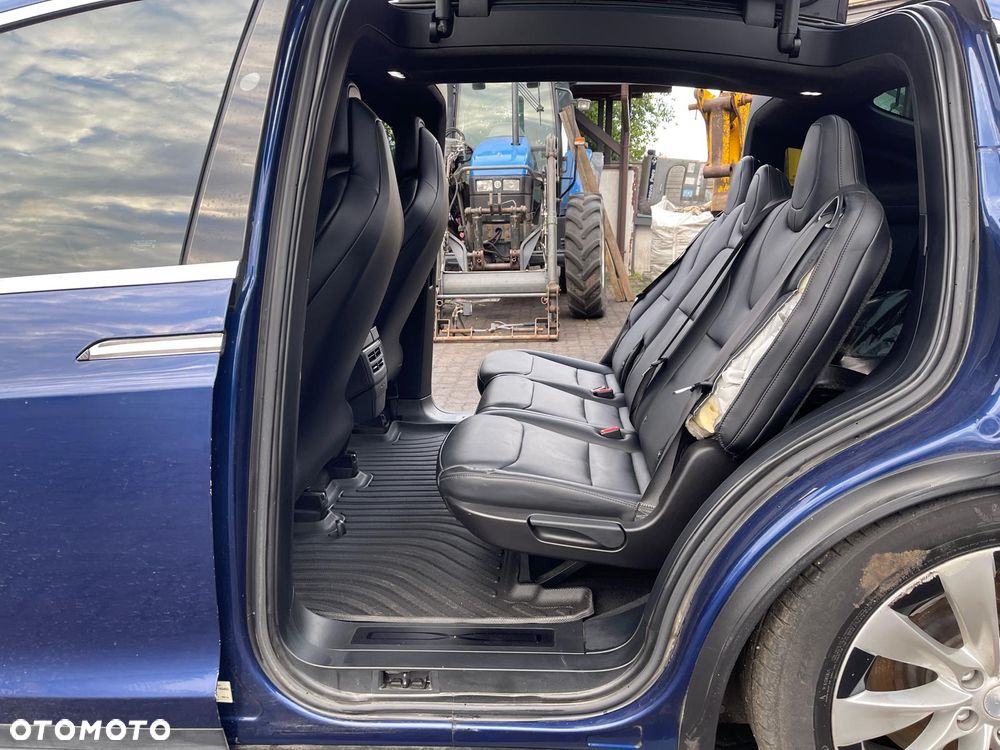 Tesla Model X Long Range - 22