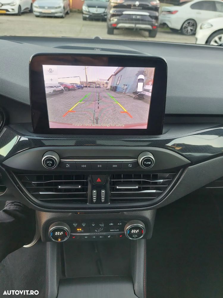 Ford Focus 1.5 Ecoboost ST-Line - 16