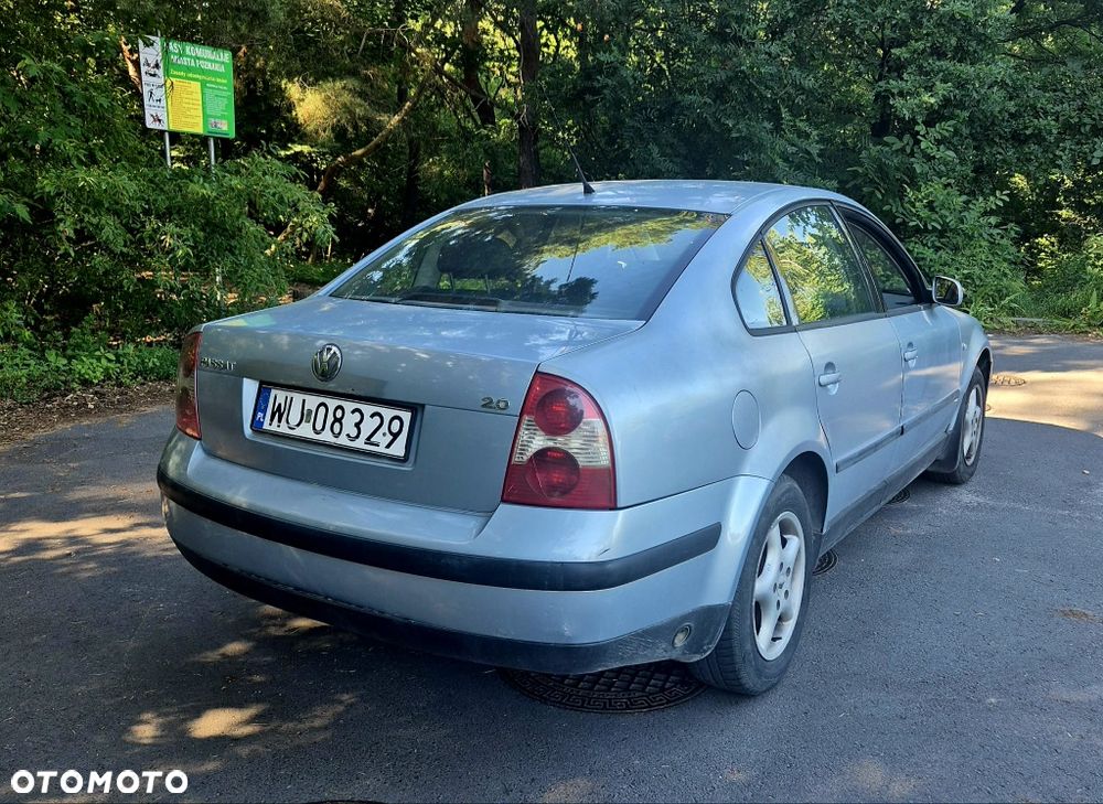 Volkswagen Passat - 2