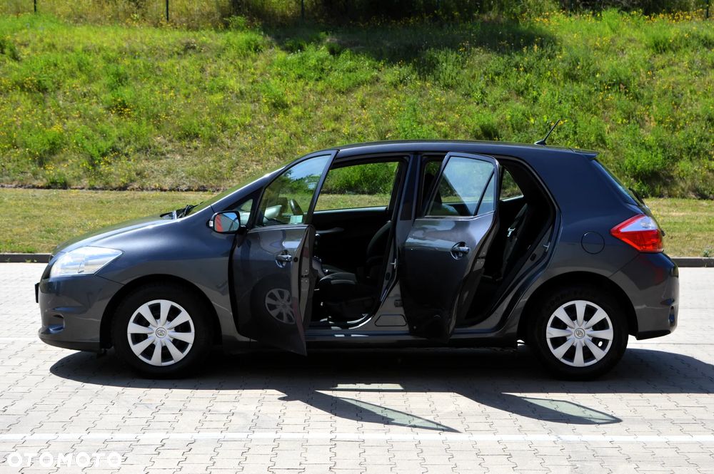 Toyota Auris 1.33 VVT-i Life Comfort - 26