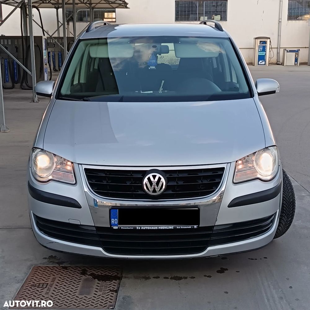 Volkswagen Touran 1.9 TDI Conceptline - 1